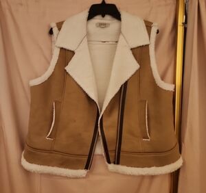 FRYE AND CO. Tan and Cream Shearling Vest